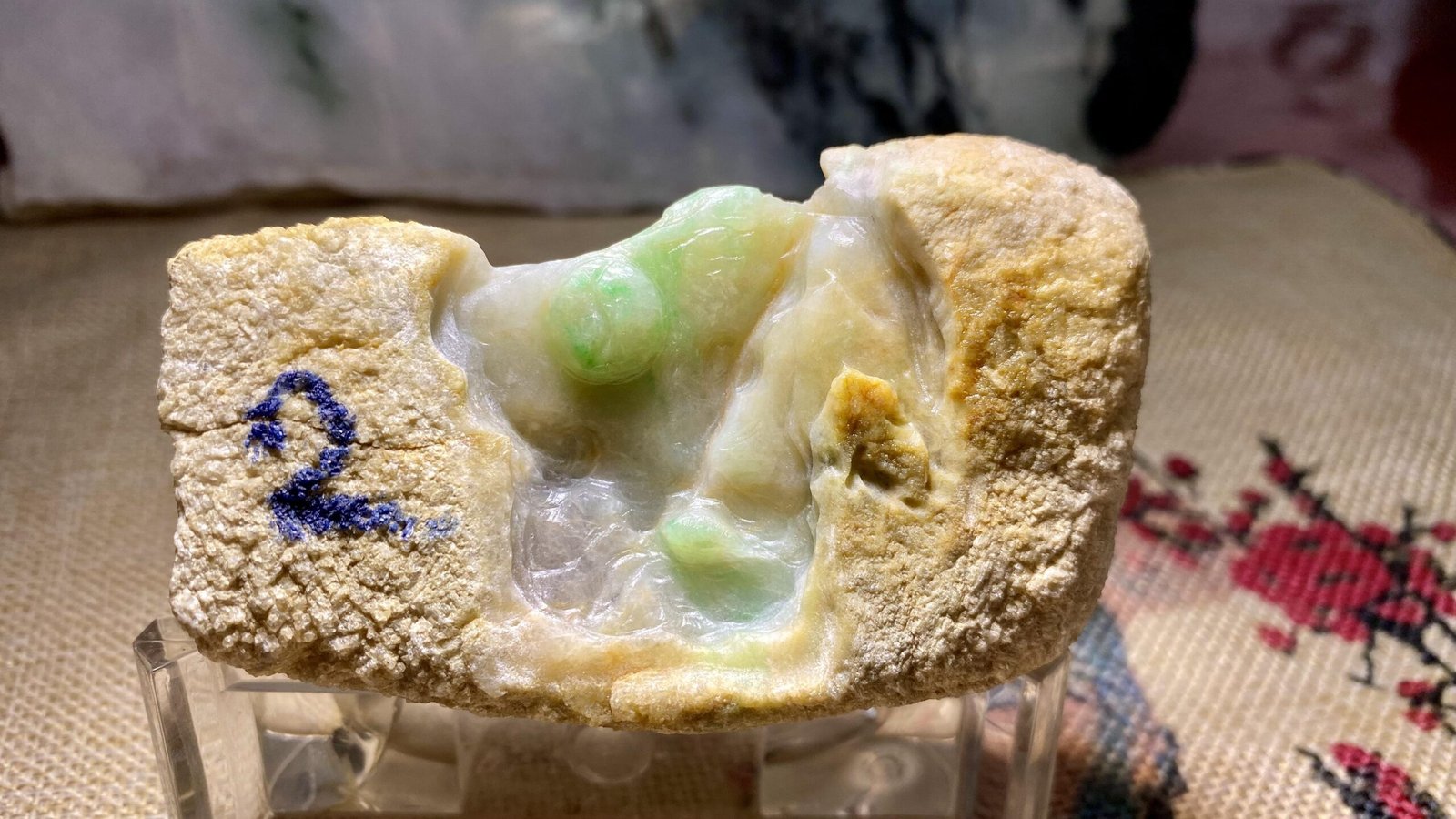 新手必看！第一次玩翡翠原石，这5步安全操作指南请收好