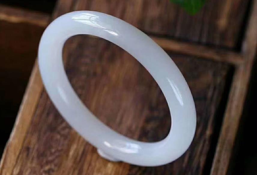 翡翠和玉有什么区别